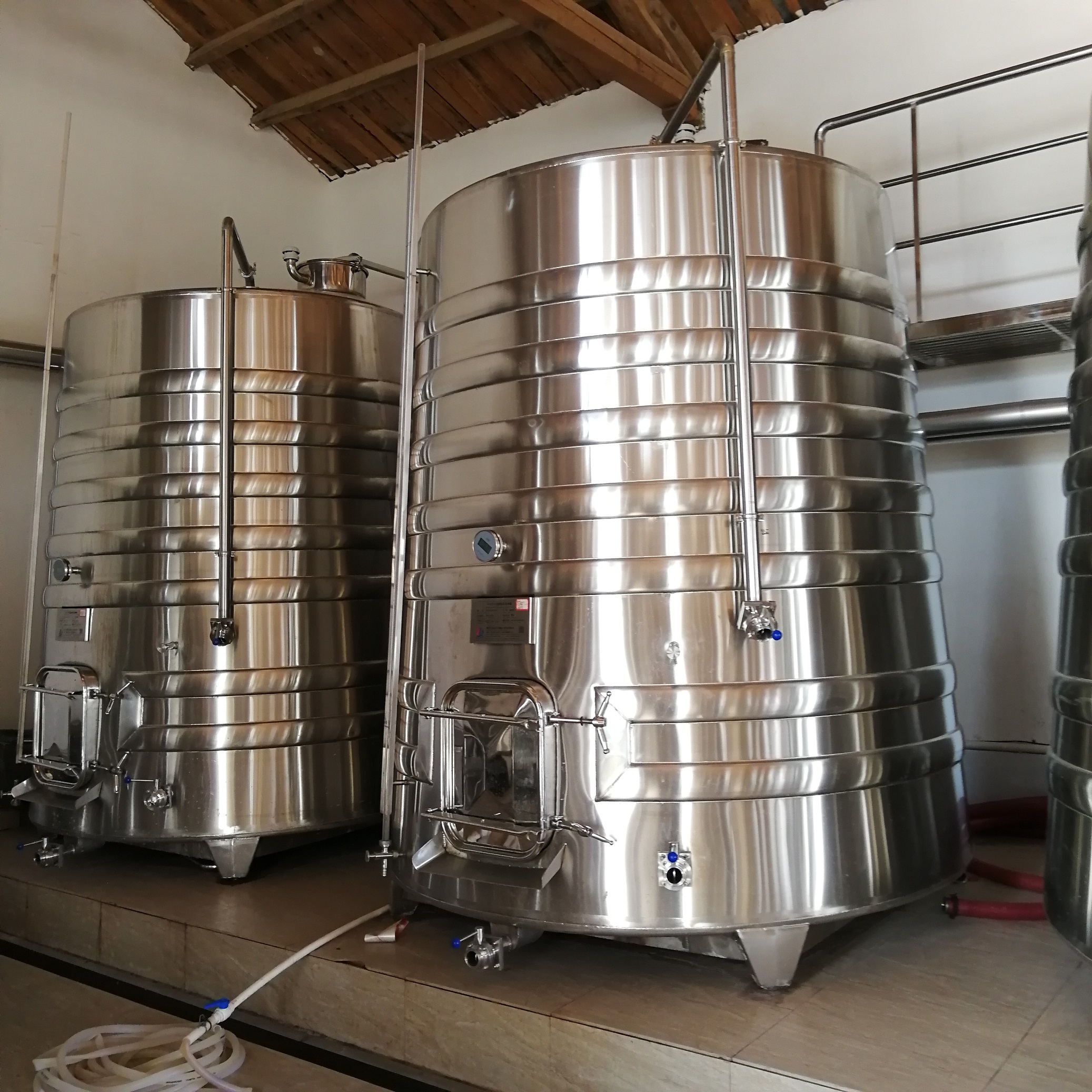 tapered conical wine fermenters
