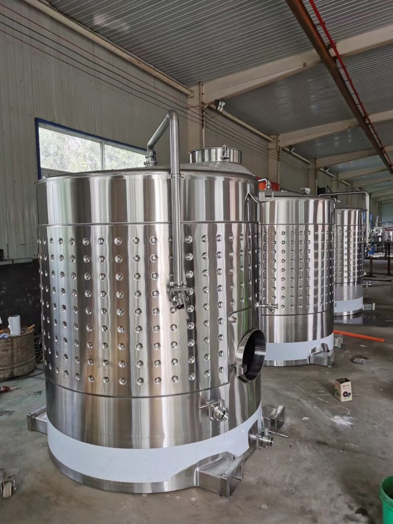 forkable wine tank