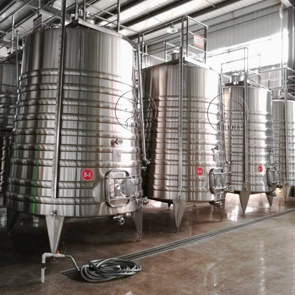 tapered-conical-wine-fermentation-tanks2-scaled