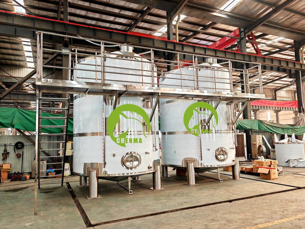 250HL cider storage tanks with catwalk