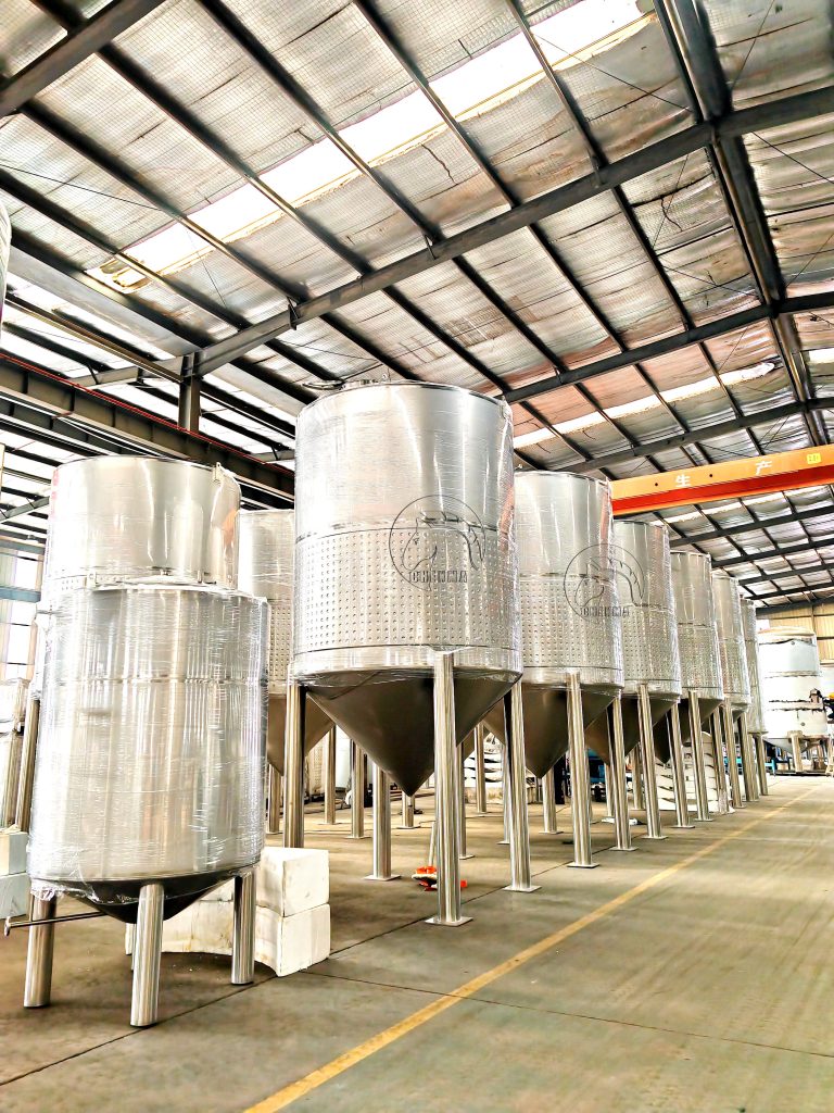 100HL distillery fermenters