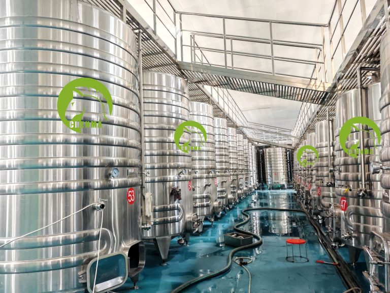 5kl and 10kl wine fermentation tanks