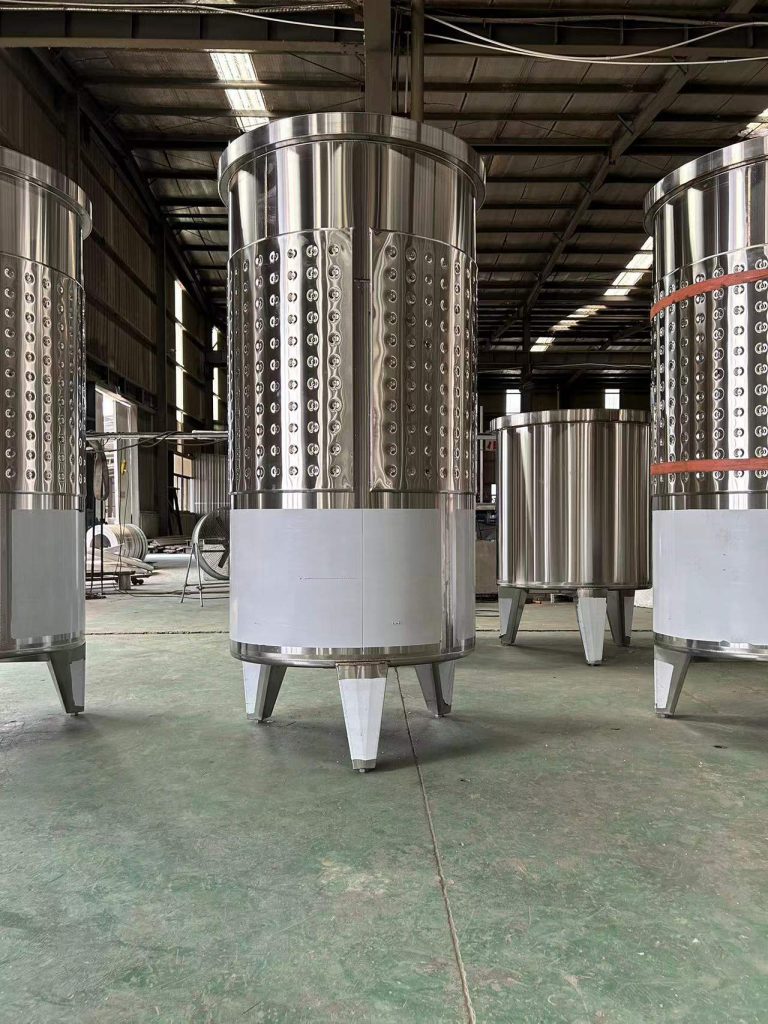 Variable Capacity wine tank