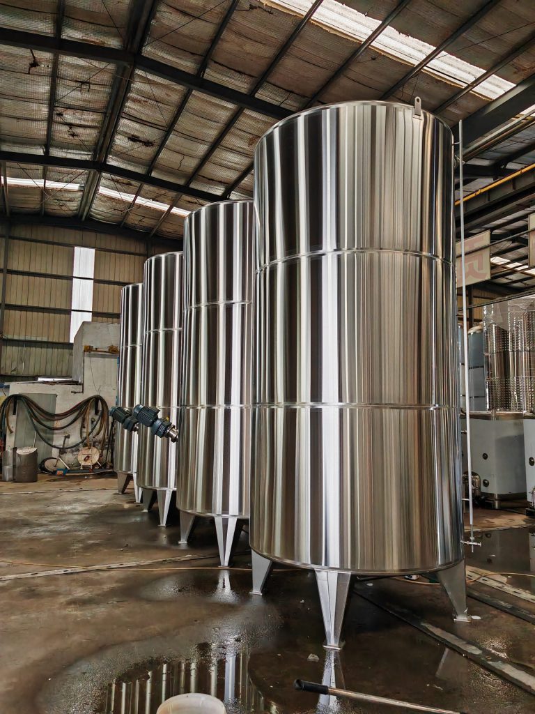 100HL stainless steel mixing tanks