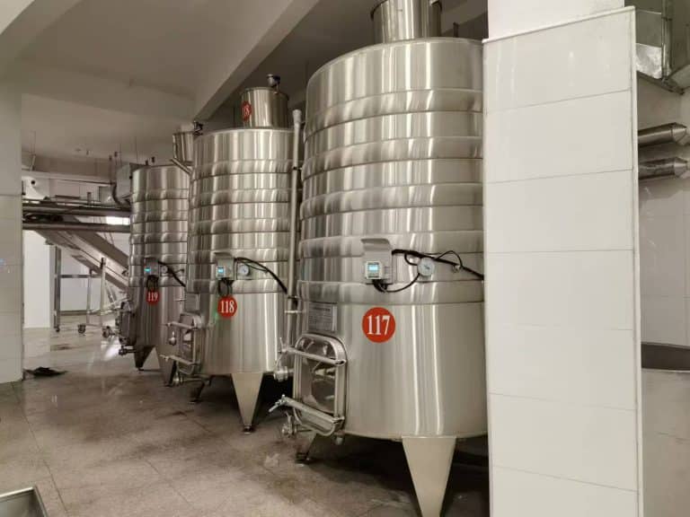100HL-wine-tanks.jpg