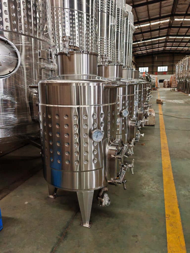 100L-wine-fermenters1-scaled-1.jpg