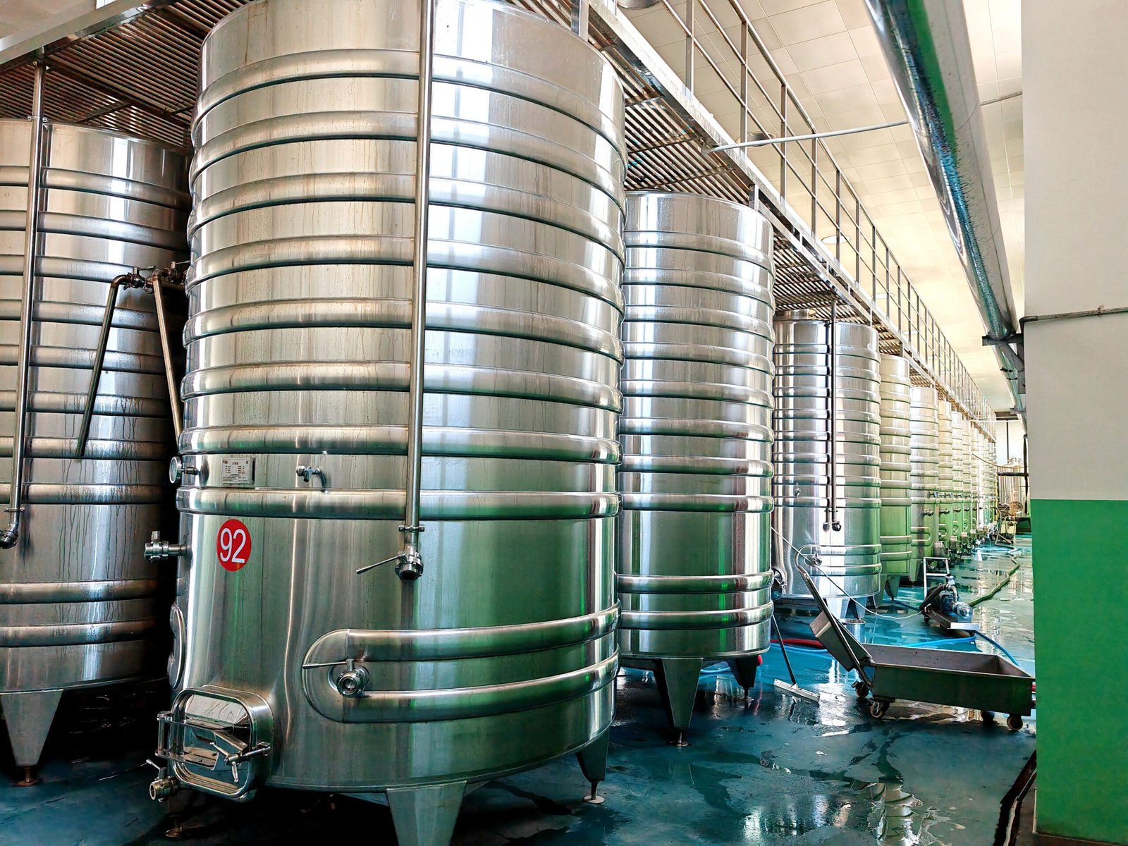 10KL wine fermentation tanks