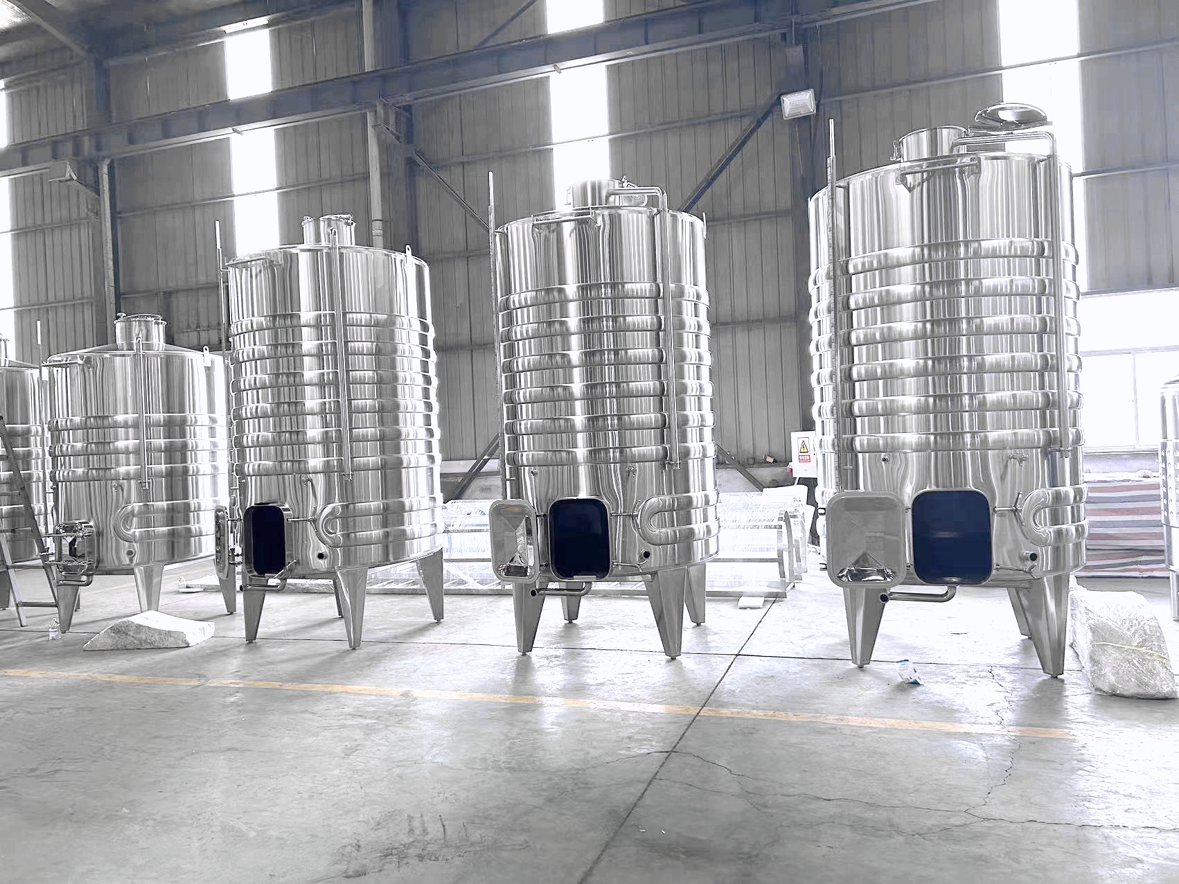 3000L-and-5000L-wine-fermenters1-1.jpg