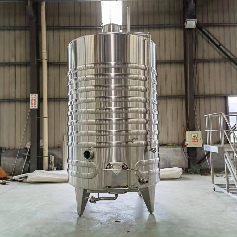3000L-wine-fermenter1.jpg