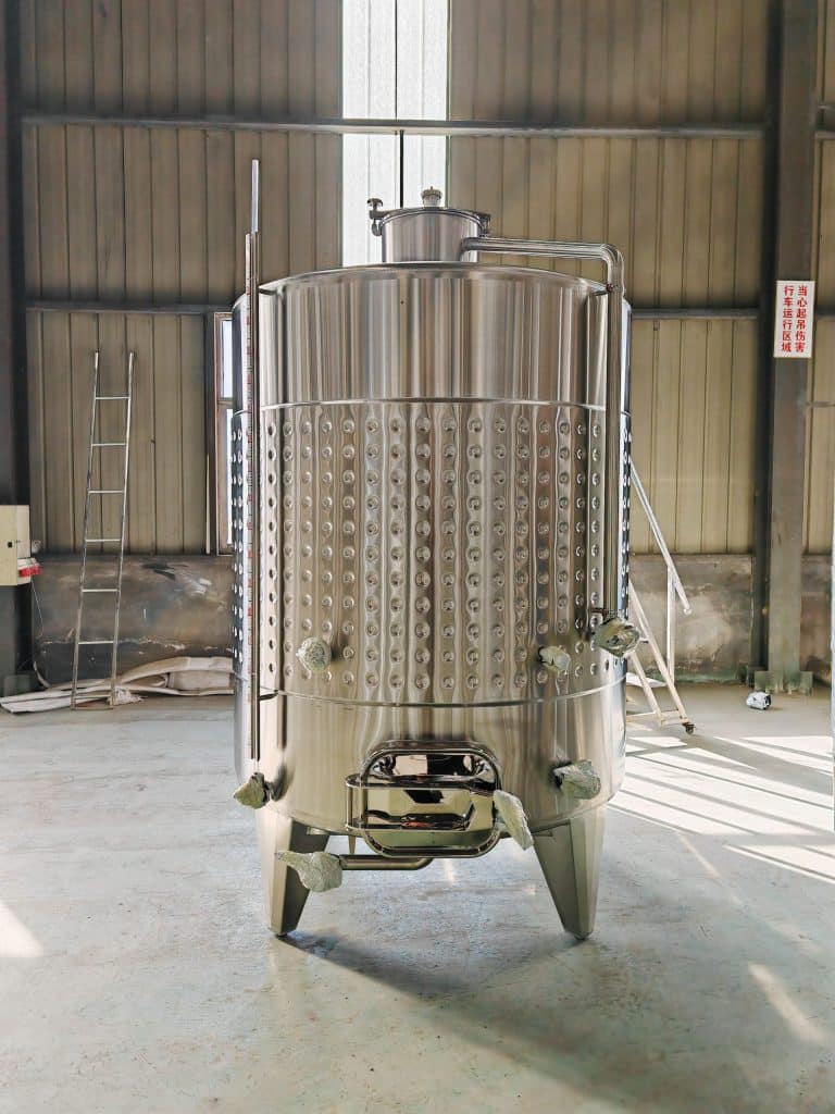 3000L-wine-tank1-with-cooling-jacket-scaled-1.jpg