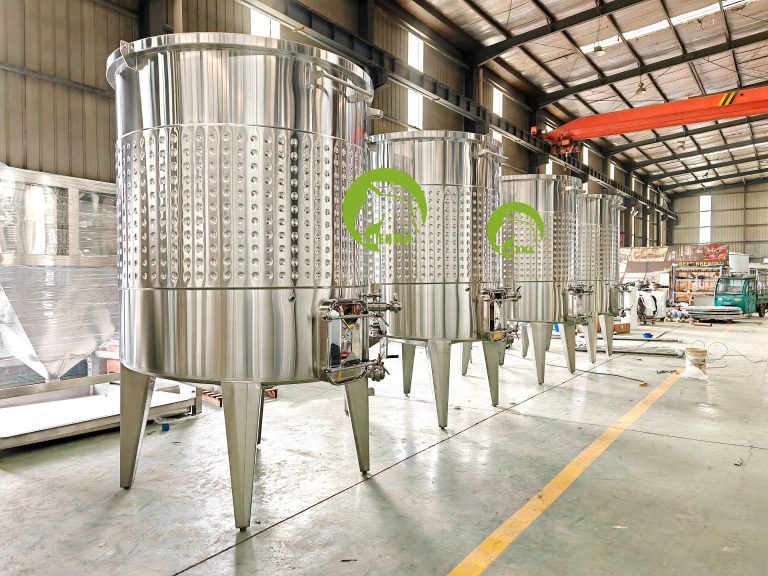 5000L floating lid wine tanks