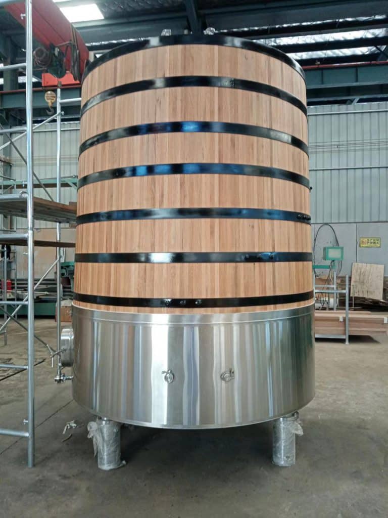 5000L-oak-barrels.jpg
