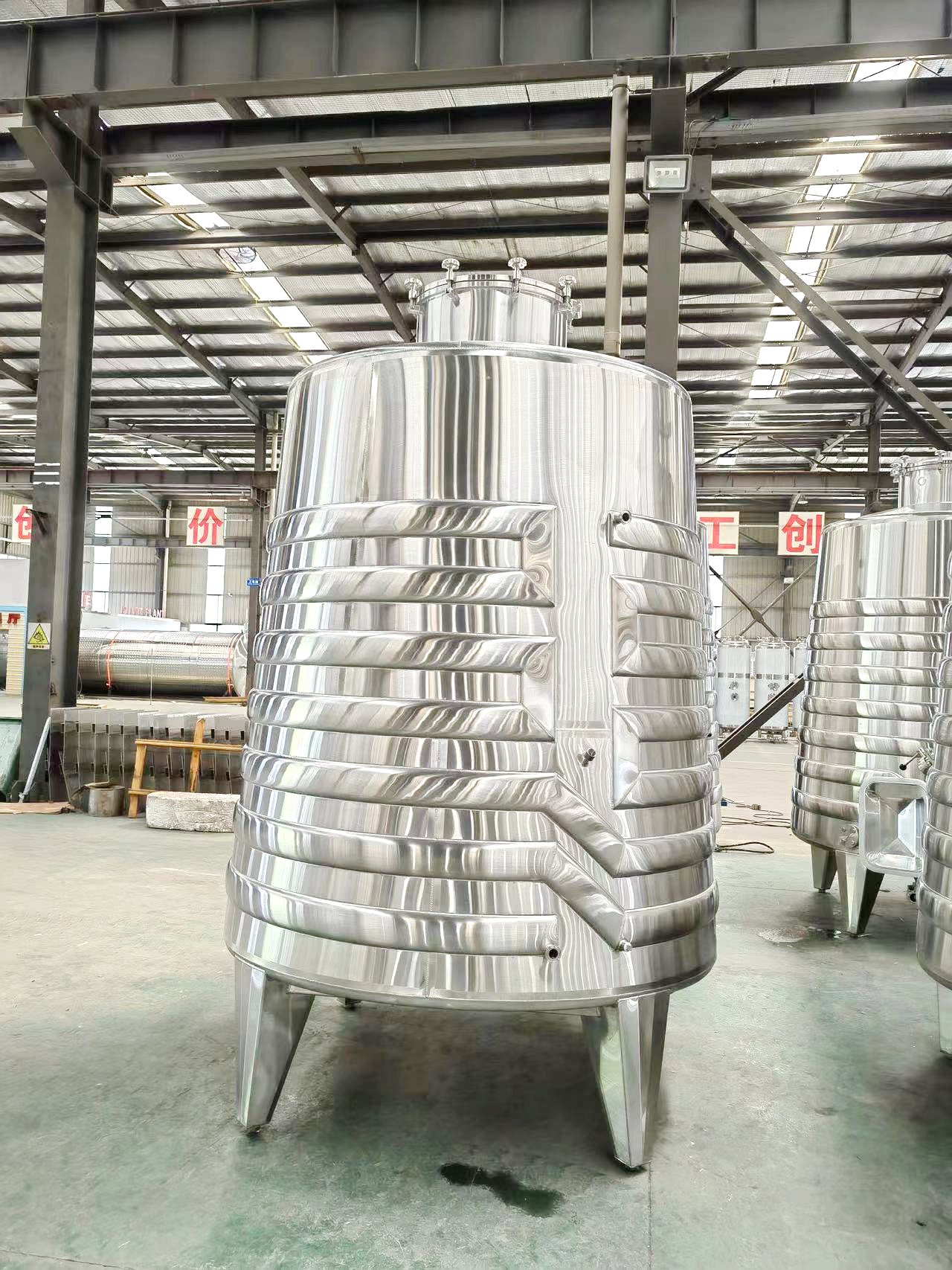 5000L-tapered-fermenter1-1.jpg