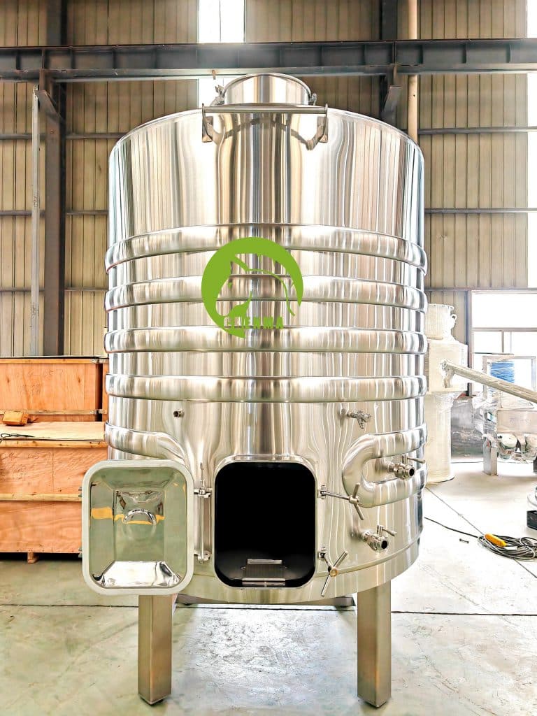 5000L-wine-fermetner.jpg