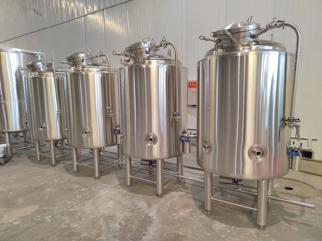 500L bright beer tanks