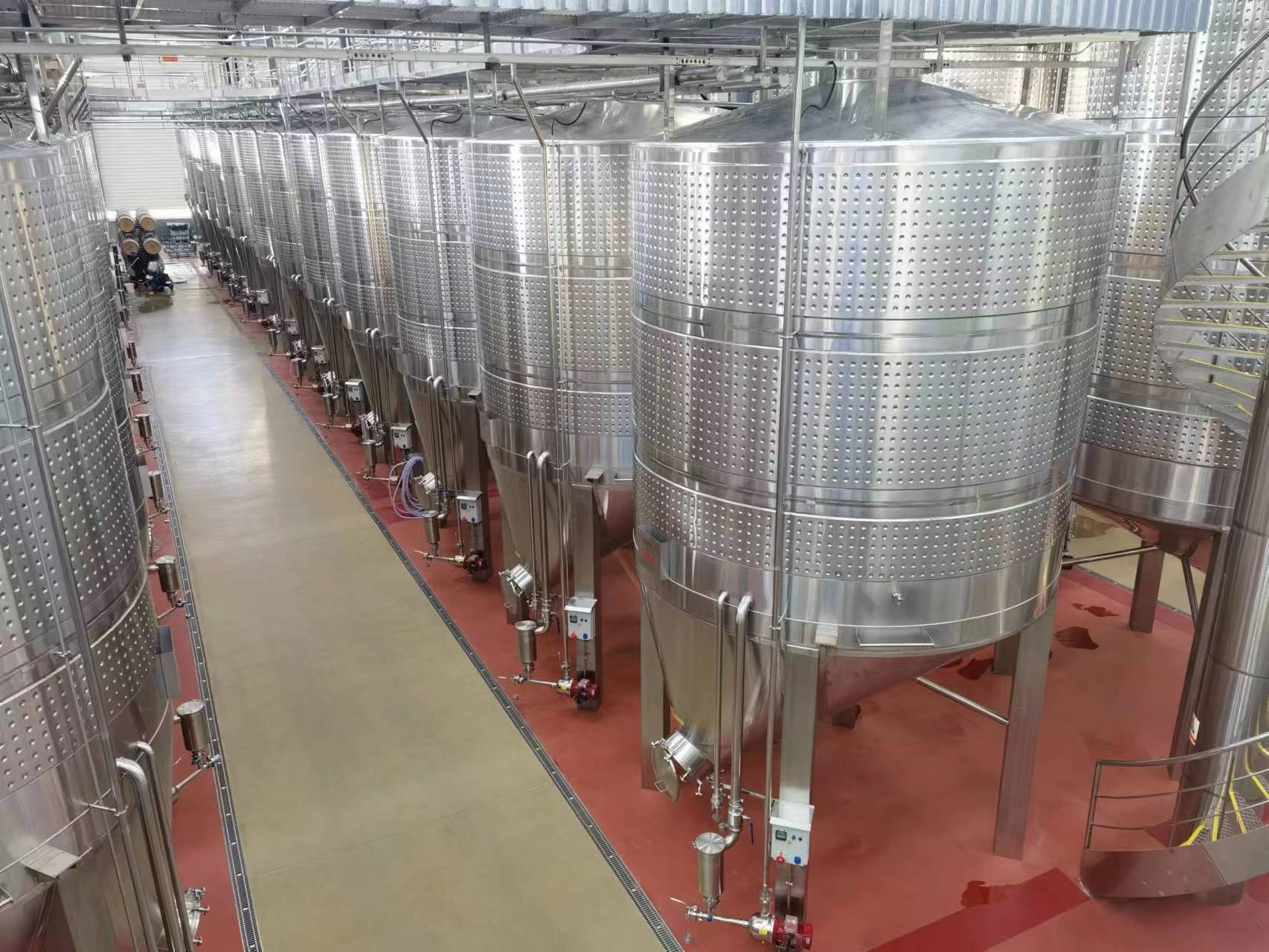 600HL-conical-wine-fermenter.jpg