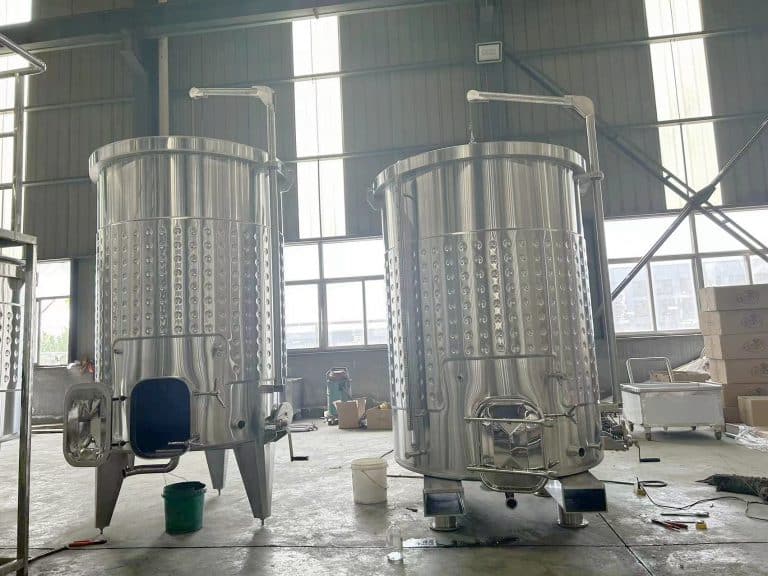 2000L variable capacity tank