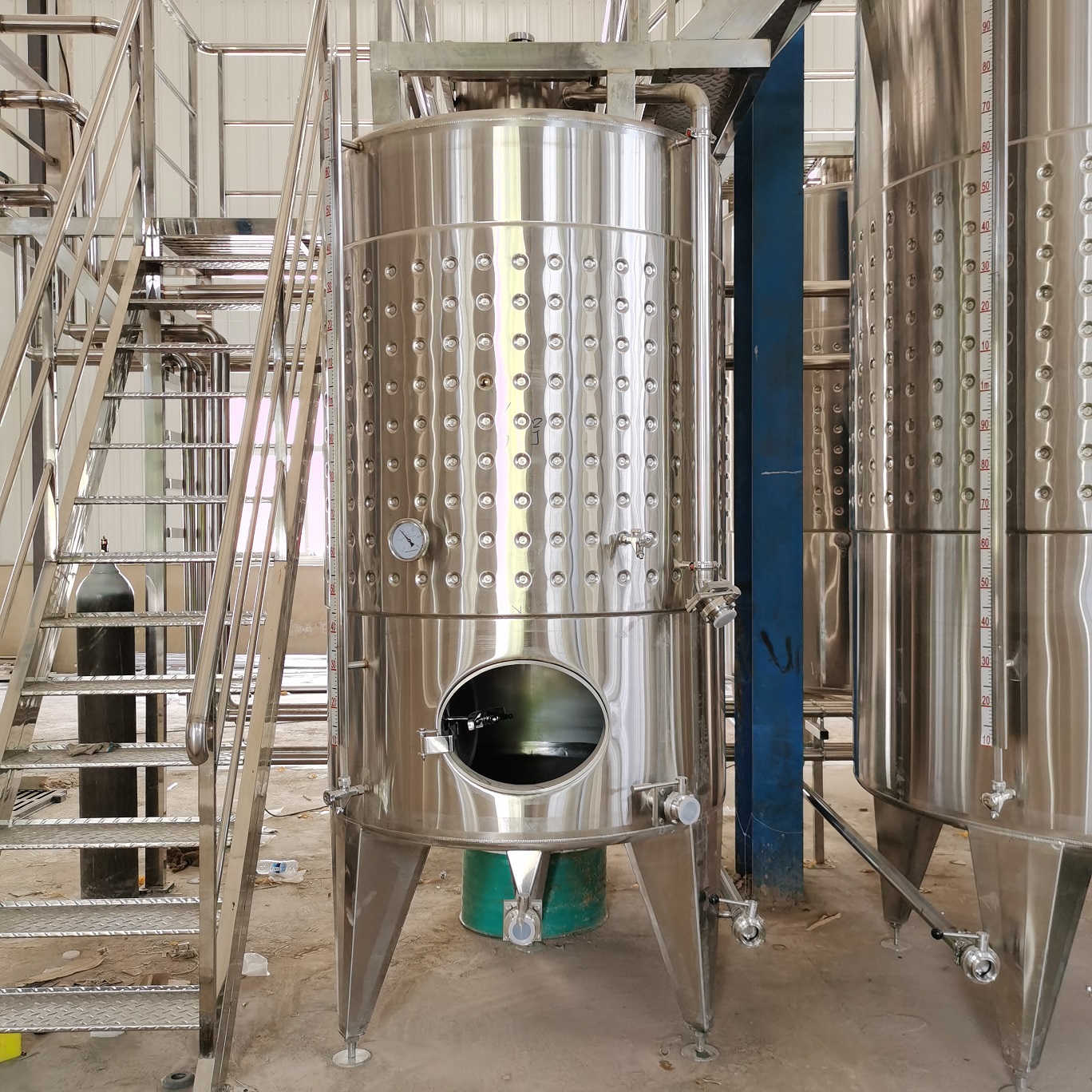 white-wine-fermenter3.jpg