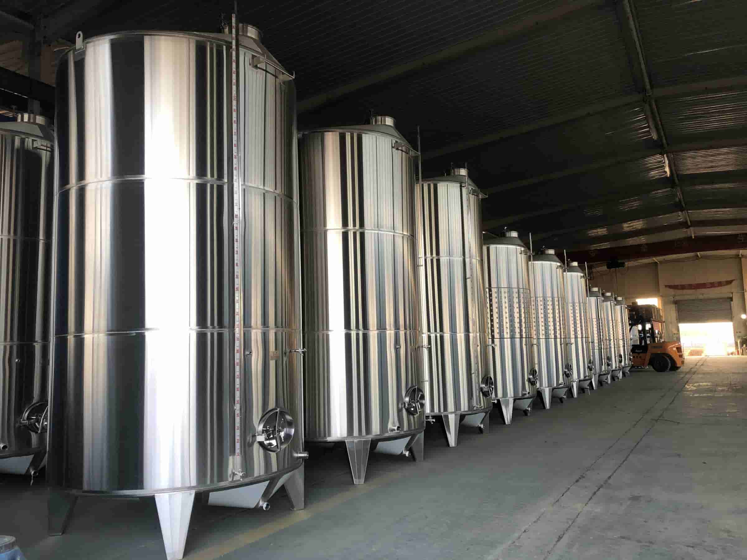 wine-storage-tanks1.jpg