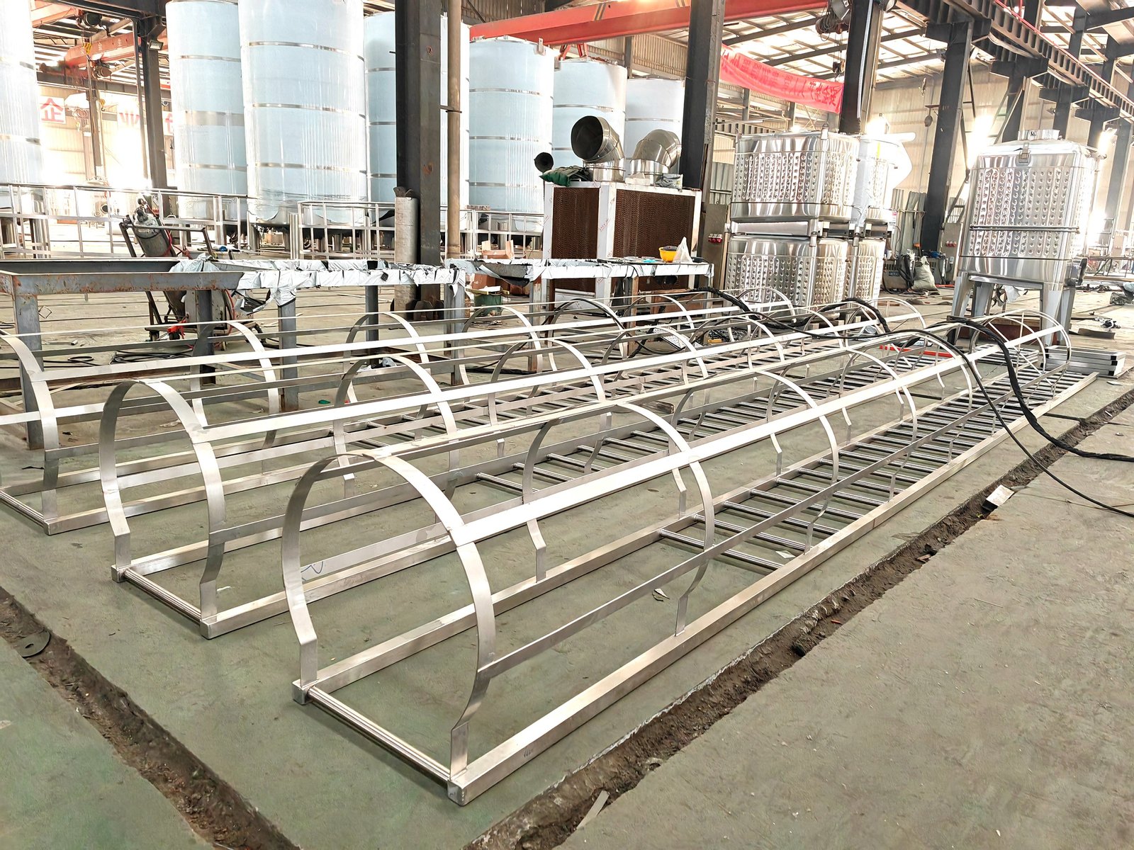 ladders for wine tanks