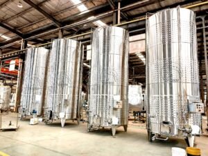 20000L pump-over wine tanks