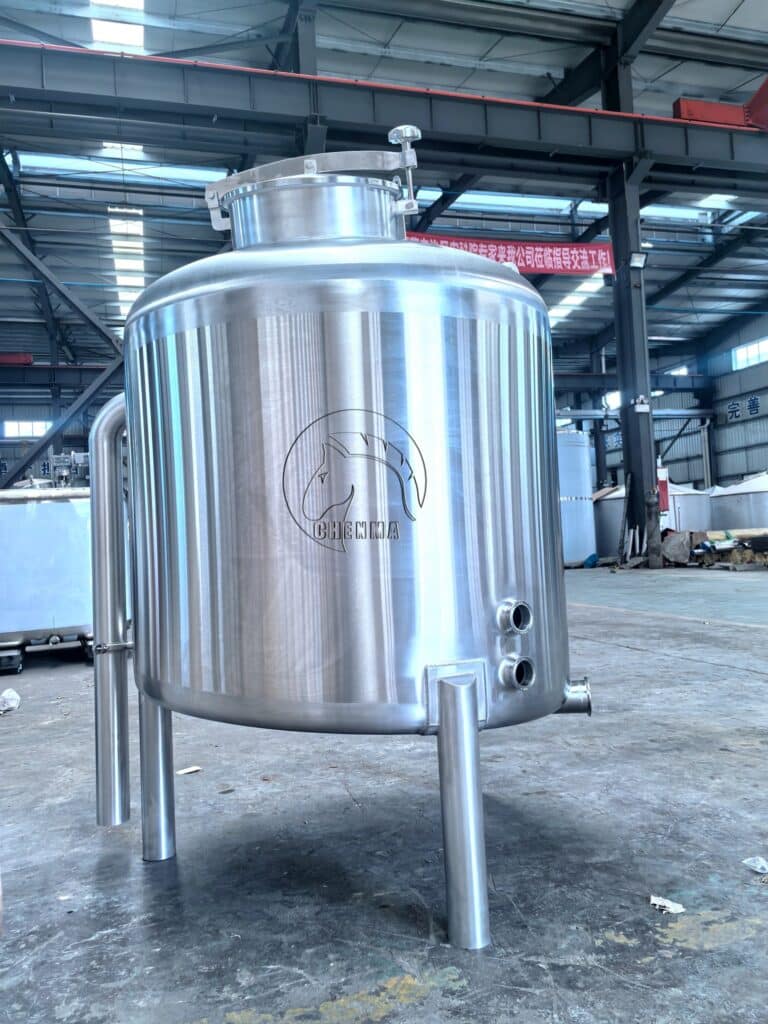 1500L water storage tank