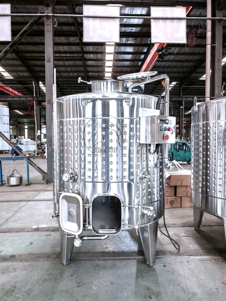 3000L wine fermentation tank with agitator