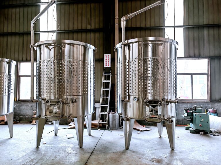 floating lid wine tanks