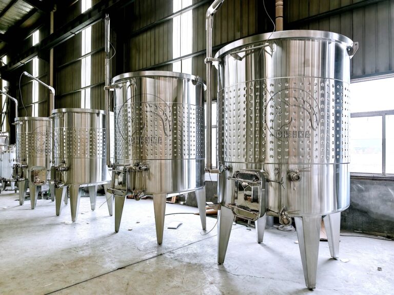 floating lid wine tanks