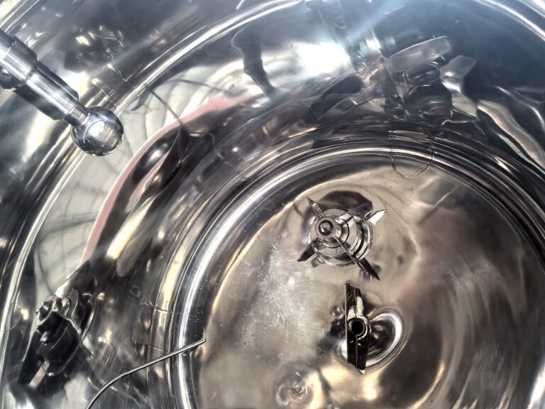 inside for saline mixing tank with mirror polish