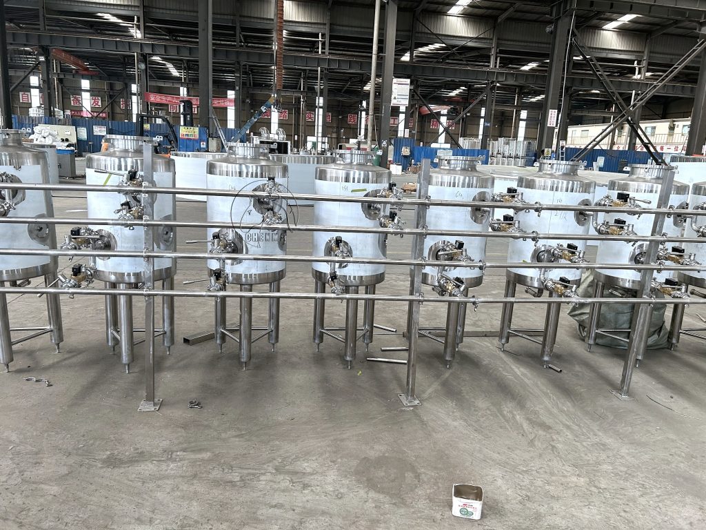 70L cider fermentation tanks