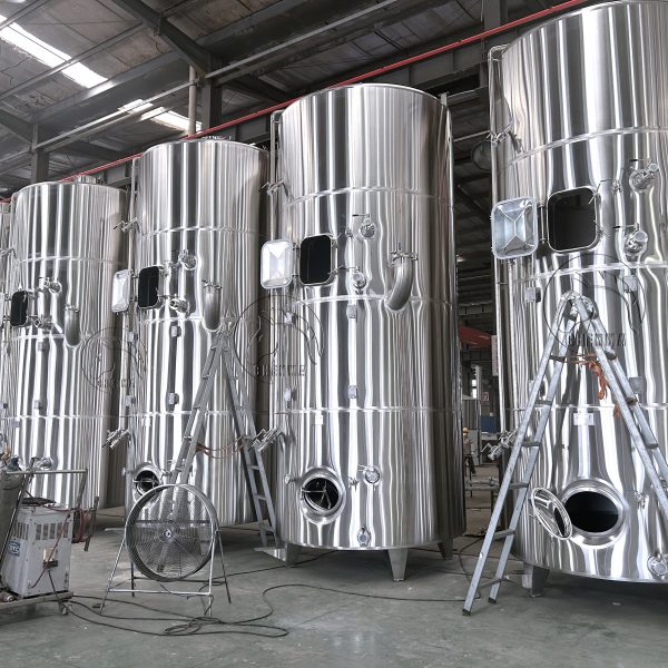 7000L+8000L wine fermentation tanks